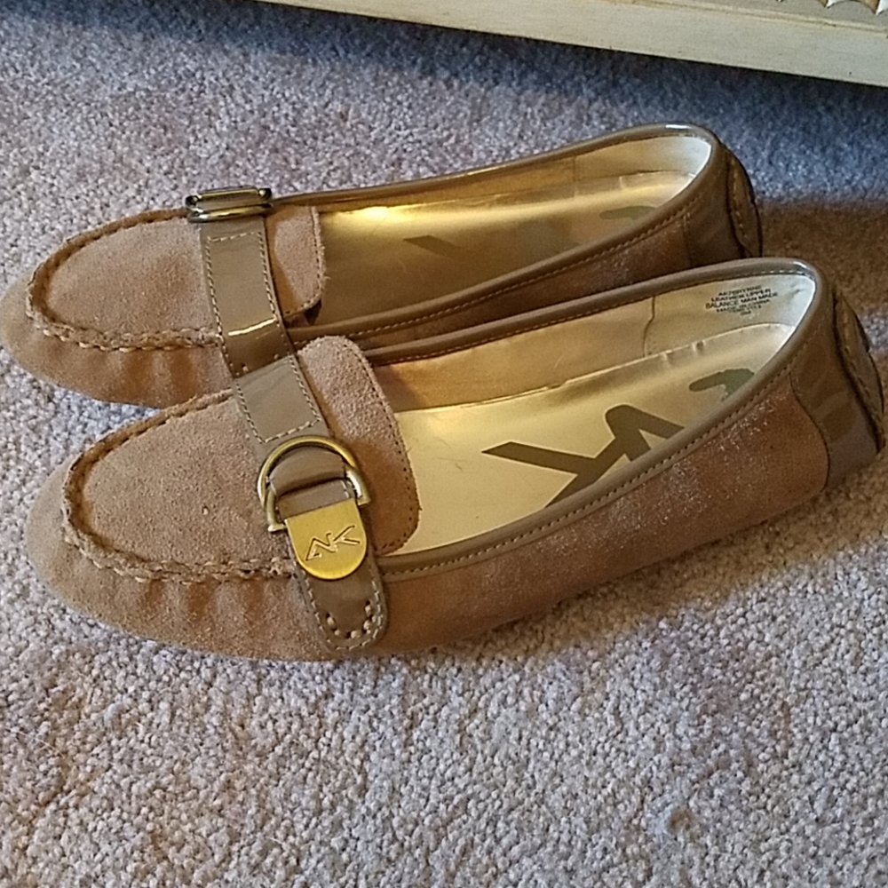 Anne Klein driving flats - Picture 2 of 4